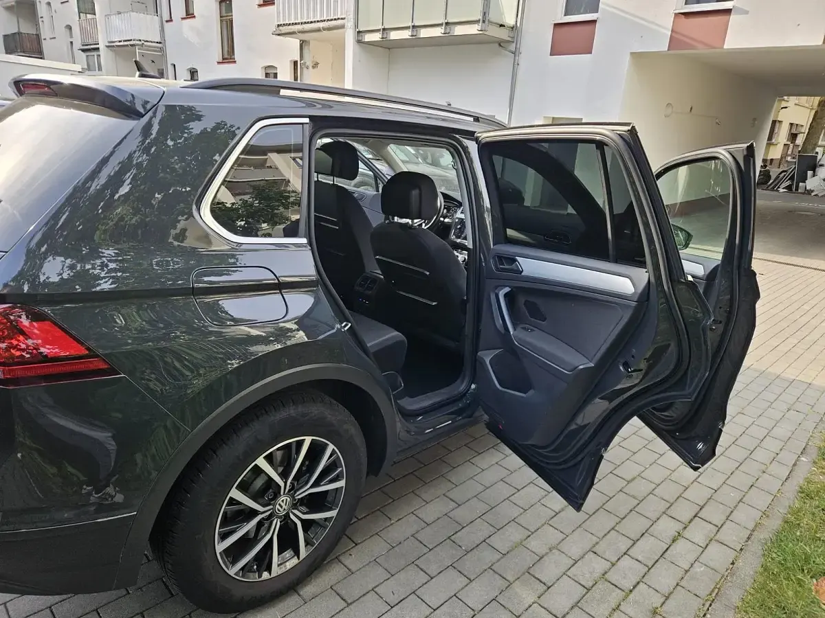 Gebraucht VW Tiguan 150 PS (110 kW) 2018 Grau SUV