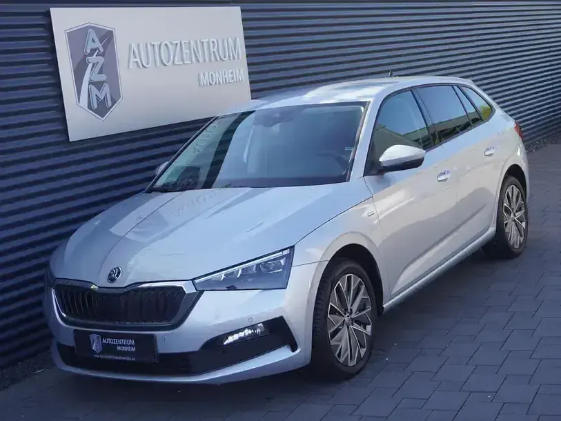 Gebraucht Skoda Scala Clever 110 PS (80 kW) 2021 Brilliantsilber metallic Kleinwagen
