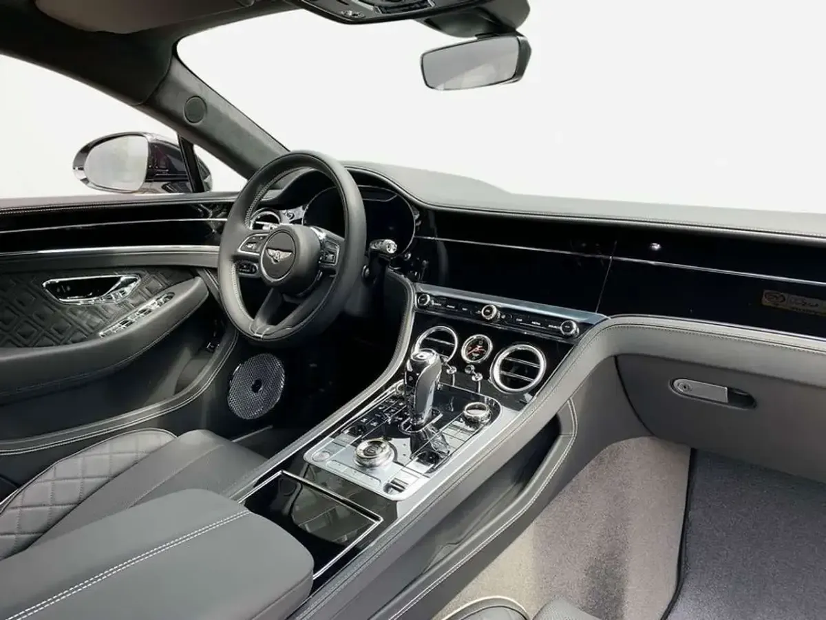 Gebraucht Bentley Continental GT 549 PS (403 kW) 2024 Glacier white (solid) Coupé