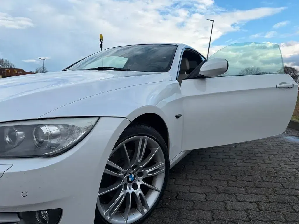 Używany BMW 320 170 KM (125 kW) 2012 Biały Coupe