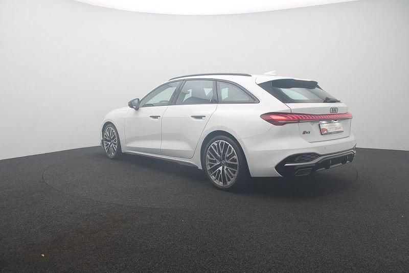 Gebraucht Audi A5 Edition .1 204 PS (150 kW) 2024 Gletscherweiß metallic Coupé