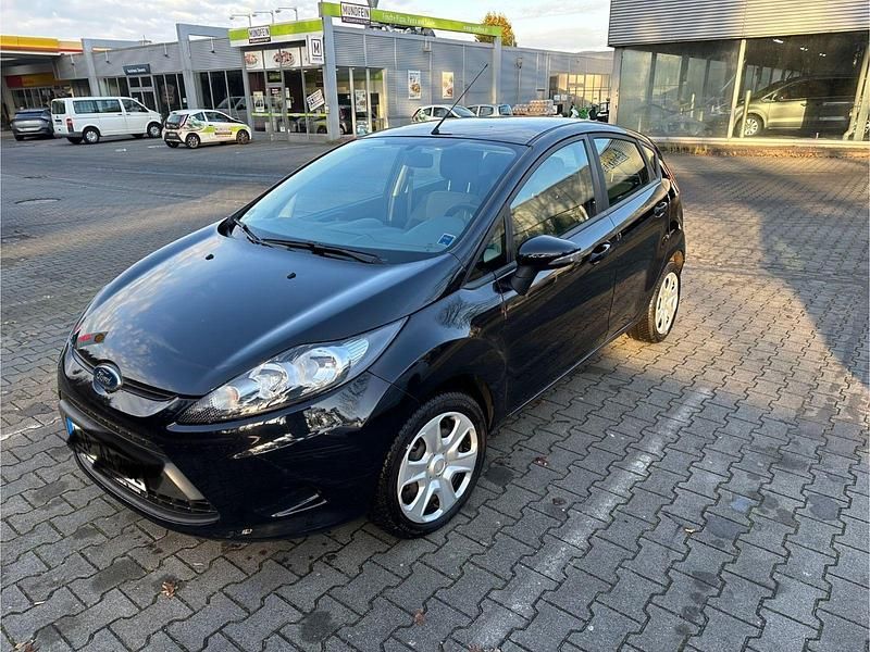 Schwarz Gebraucht 2009 Ford Fiesta Trend Limousine | 3.400 € (Guter Preis) - Bild 1/4