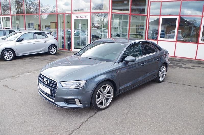 Gebraucht Audi A3 S-Line 150 PS (110 kW) 2019 Grau Limousine