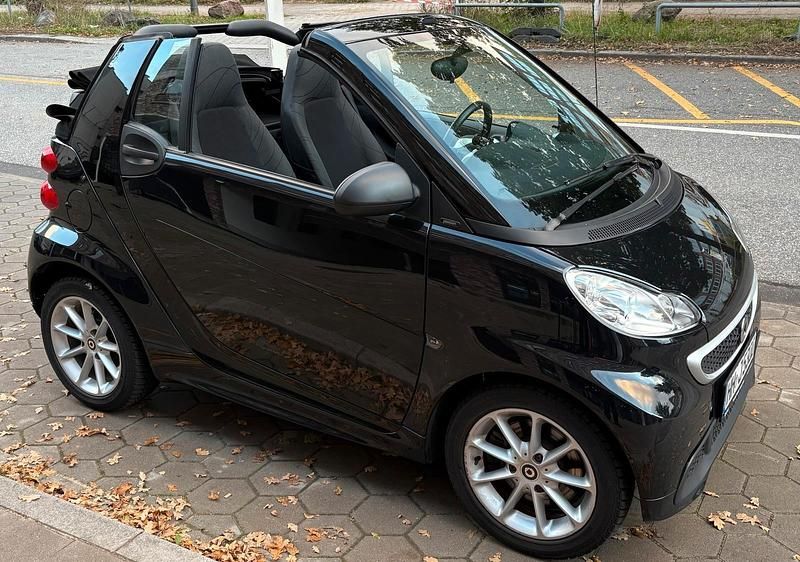 Schwarz Gebraucht 2013 Smart ForTwo Cabrio Cabrio | 5.999 € (Guter Preis) - Bild 1/4