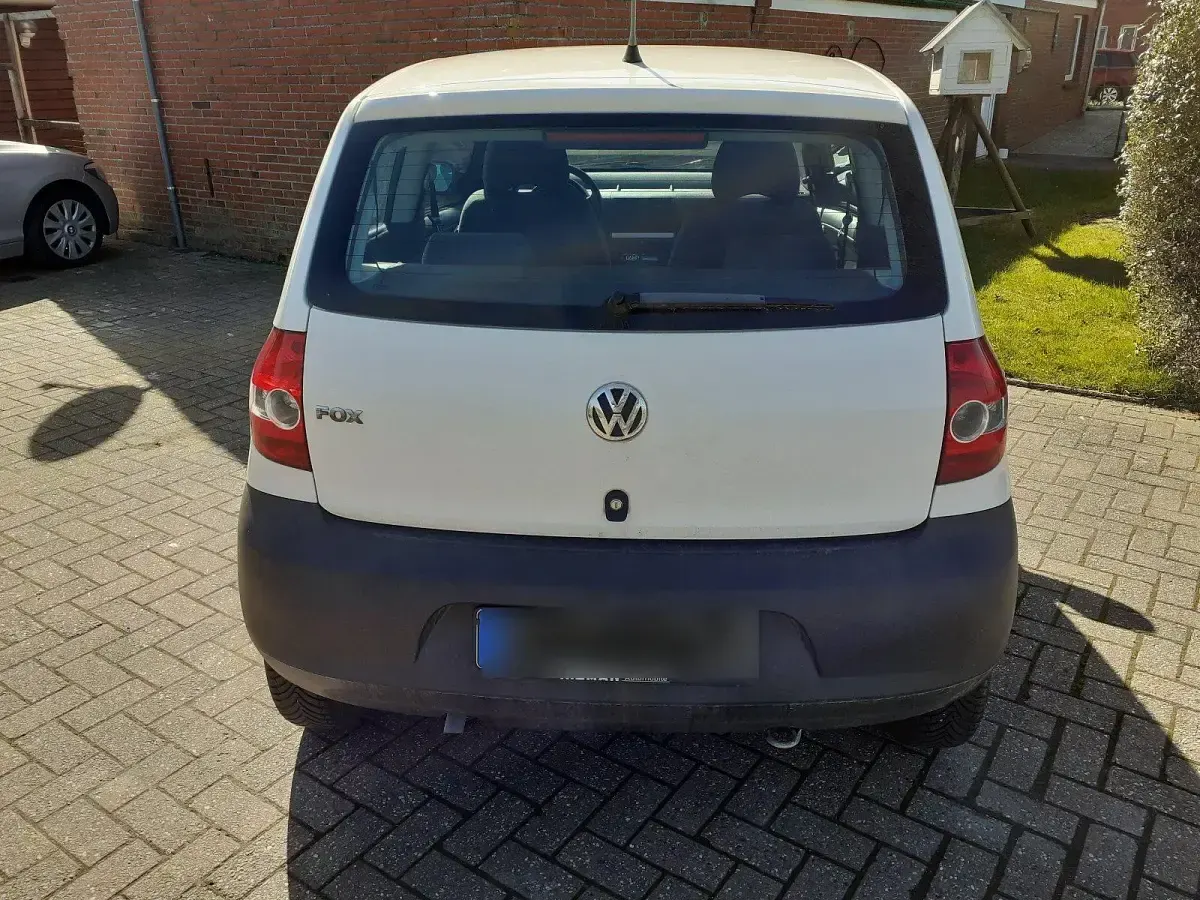 Używany VW Fox 54 KM (39 kW) 2007 Biały Hatchback