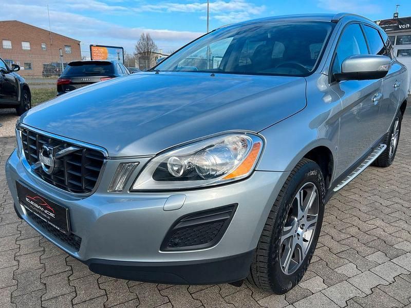 Gebraucht Volvo XC60 163 PS (119 kW) 2011 Grau SUV
