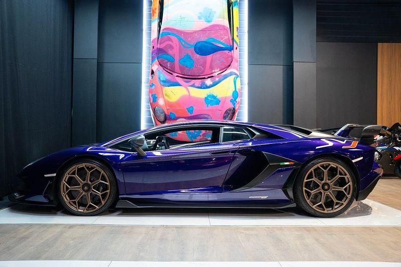 Usata Lamborghini Aventador 770 CV (566 kW) 2019 Viola