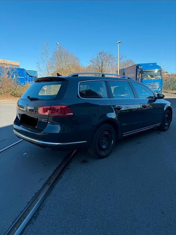 Gebraucht VW Passat Edition 140 PS (102 kW) 2014 Kombi