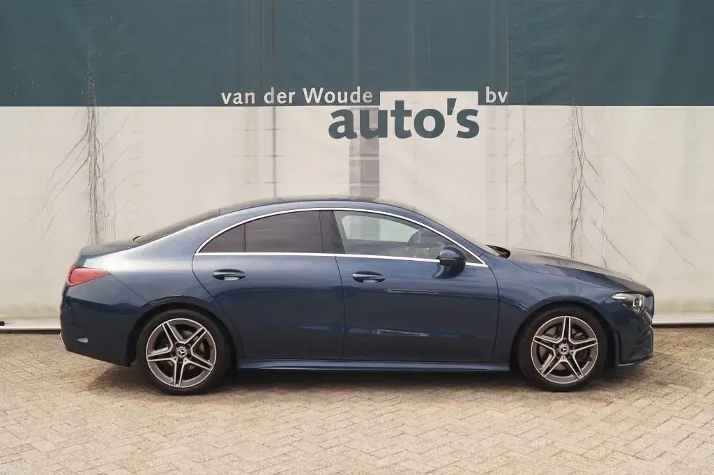 Gebraucht Mercedes CLA200 Business 163 PS (119 kW) 2021 Blau Coupé