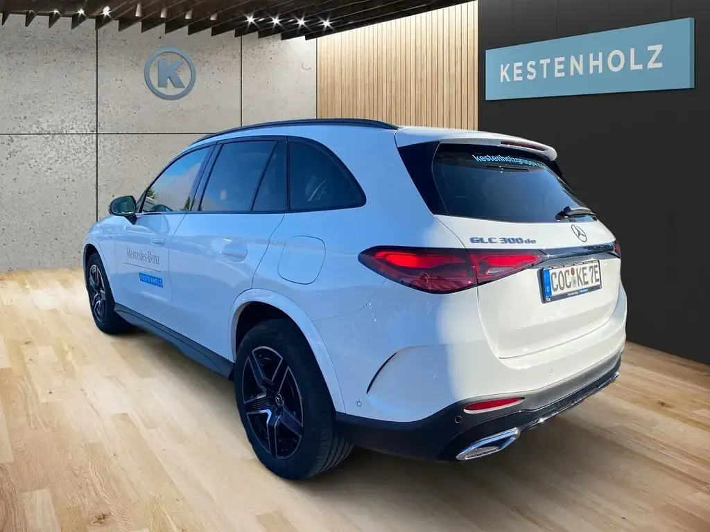 Gebraucht Mercedes GLC300de AMG 333 PS (244 kW) 2025 Weiß SUV