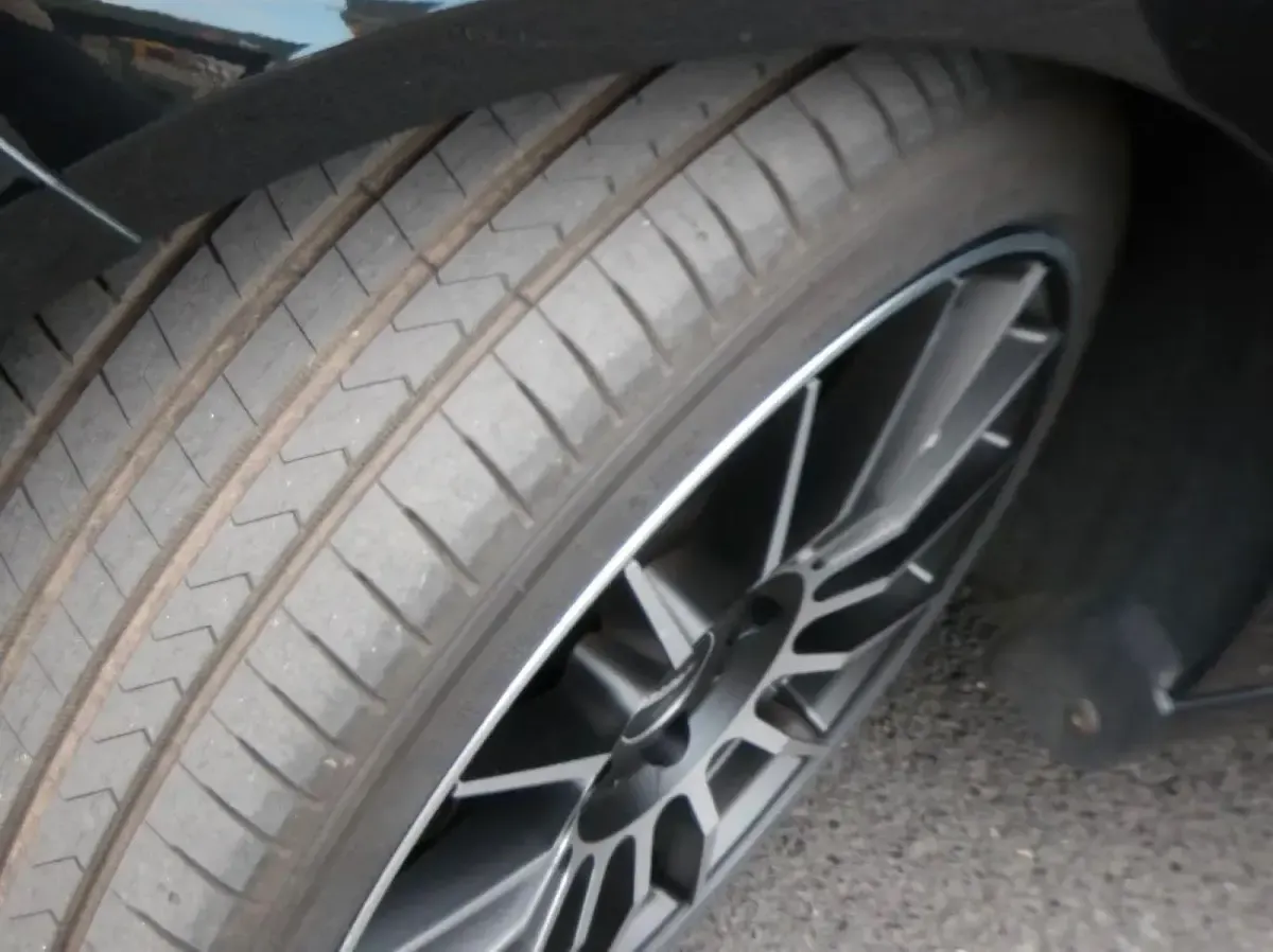 Gebraucht Peugeot 308 Allure 131 PS (96 kW) 2017 Schwarz Kombi