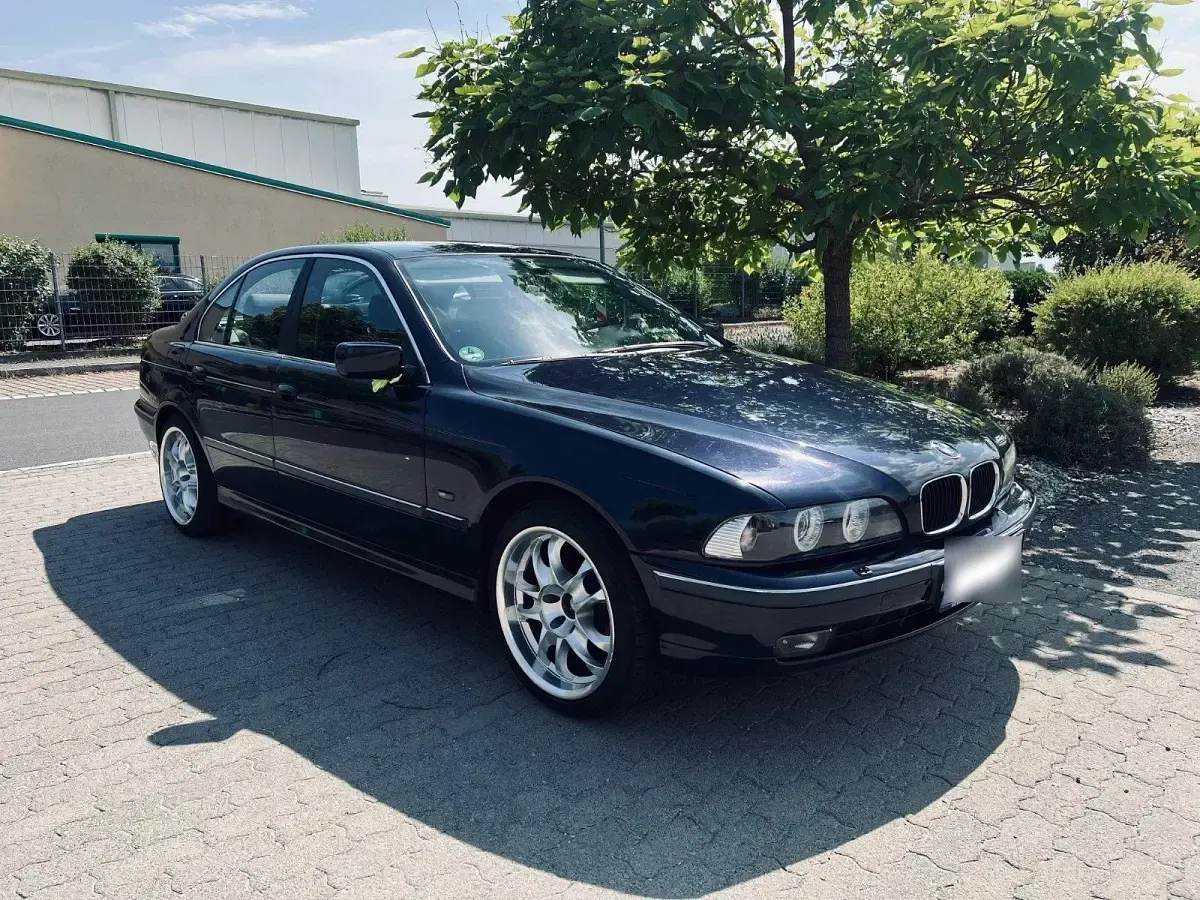 Gebraucht BMW 523 170 PS (125 kW) 1998 Blau Limousine