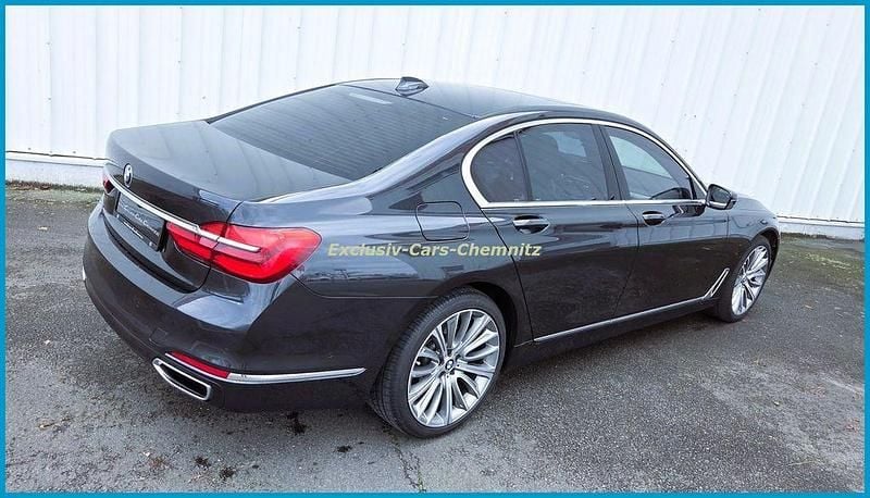 Gebraucht BMW 740L Executive 320 PS (235 kW) 2017 Grau Limousine