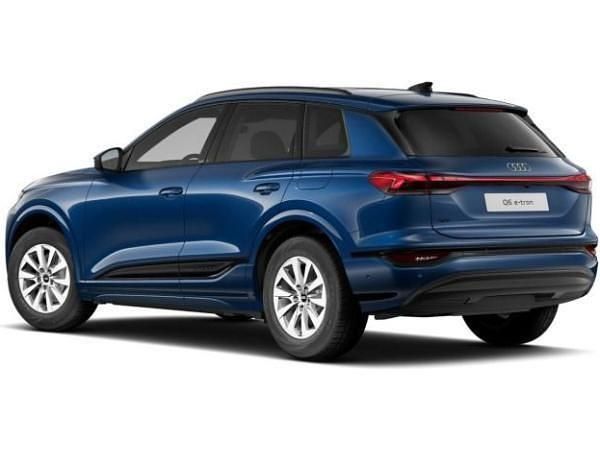 Gebraucht Audi Q6 e-tron Ambiente 185 kW (252 PS) 2025 Blau (ascariblau metallic) SUV