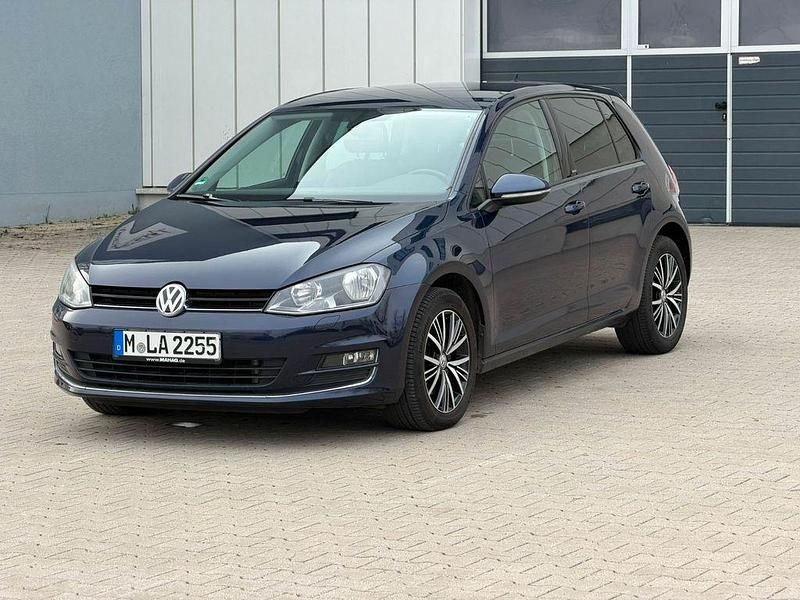 Gebraucht VW Golf VII Allstar 110 PS (80 kW) 2016 Blau Limousine