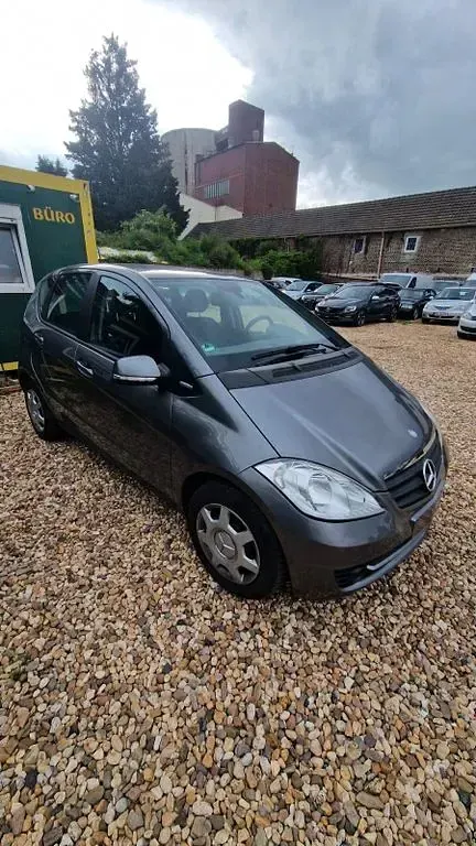 Gebraucht Mercedes A160 95 PS (69 kW) 2011 Grau Kleinwagen