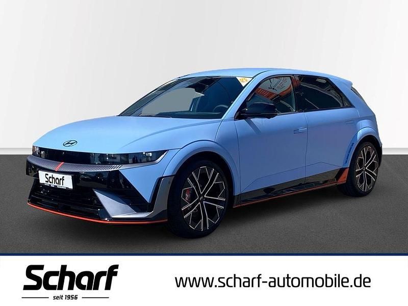 Performance blue (matt) Gebraucht 2025 Hyundai Ioniq 6 Limousine | 58.890 € - Bild 1/3