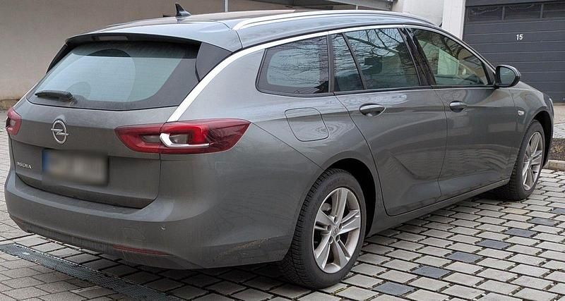 Gebraucht Opel Insignia 136 PS (100 kW) 2018 Silber Kombi