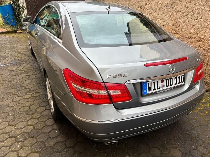 Gebraucht Mercedes E350 265 PS (194 kW) 2011 Grau Coupé