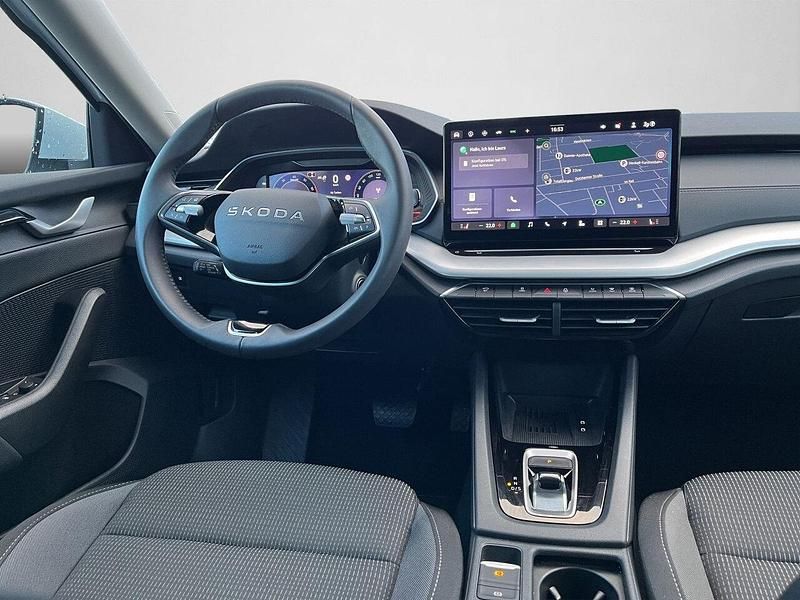 Gebraucht Skoda Octavia Selection 150 PS (110 kW) 2025 Moonweiß perleffekt (metallic) Limousine