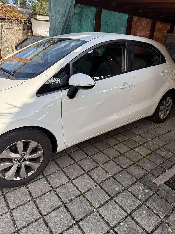 Gebraucht Kia Rio Edition 7 109 PS (80 kW) 2016 Kleinwagen