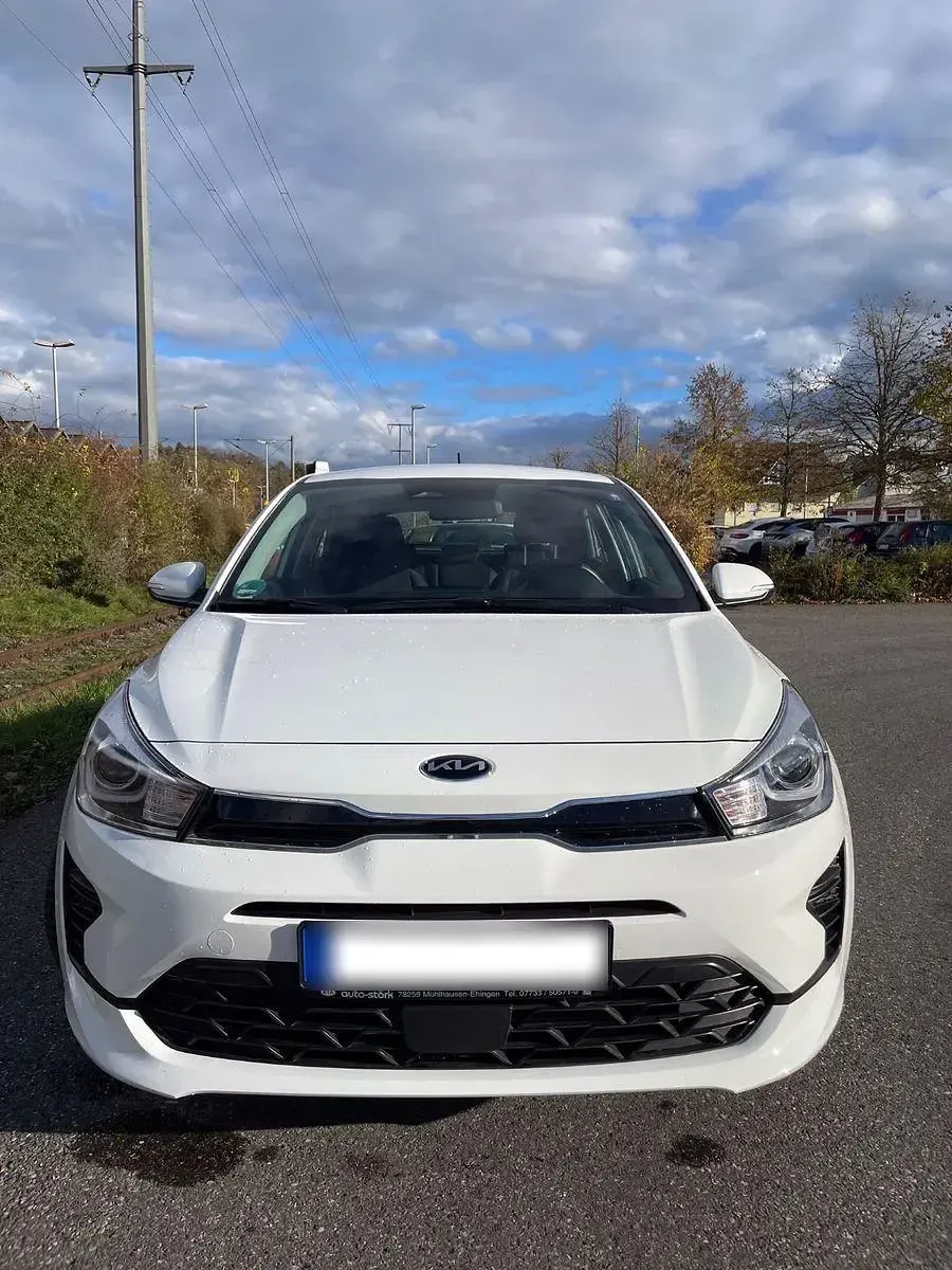 Gebraucht Kia Rio Vision 84 PS (61 kW) 2021 Weiß Limousine