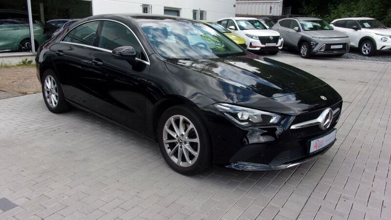 Gebraucht Mercedes CLA180 136 PS (100 kW) 2021 Schwarz Limousine