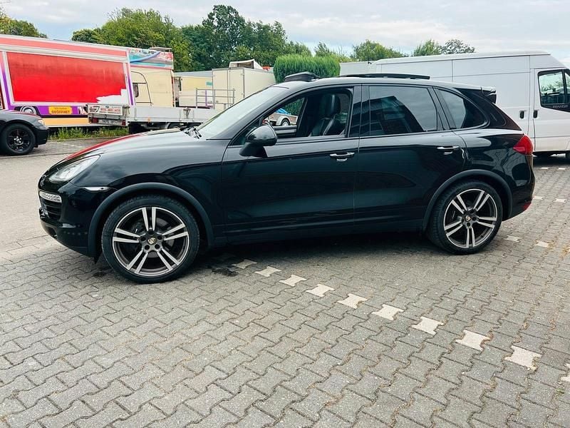 Gebraucht Porsche Cayenne 245 PS (180 kW) 2012 Schwarz SUV