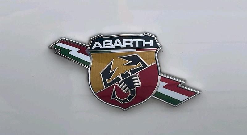 Second-hand Abarth 595 160 CP (117 kW) 2023 Alb Hatchback