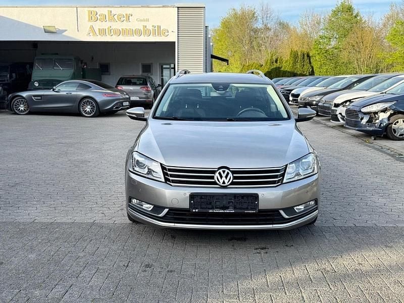 Gebraucht VW Passat 140 PS (102 kW) 2012 Braun Kombi