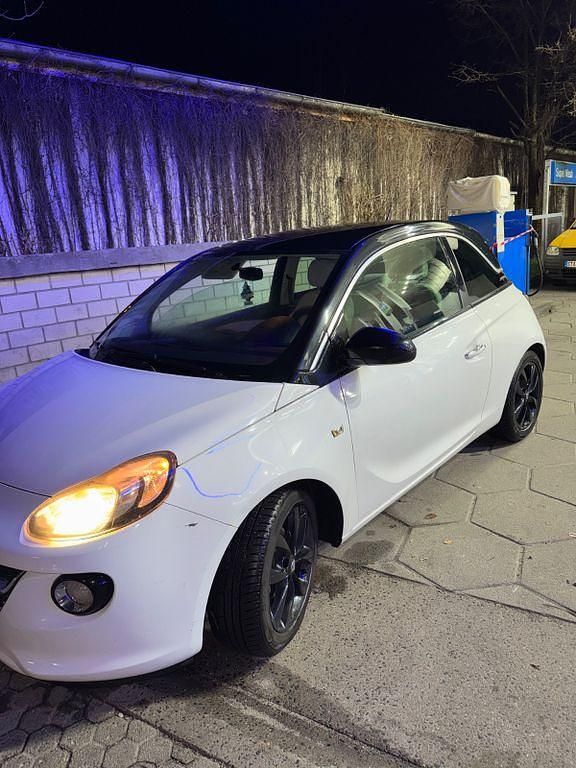 Gebraucht Opel Adam 69 PS (50 kW) 2013 Weiß Kleinwagen