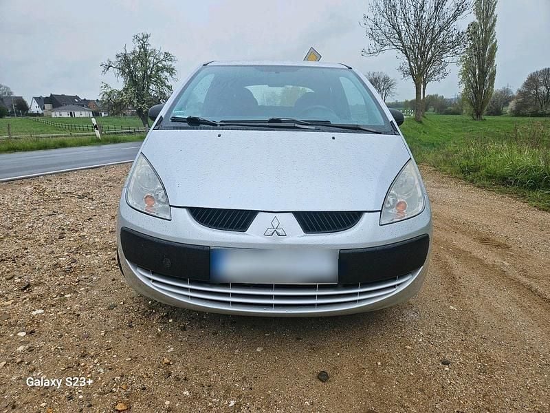 Usata Mitsubishi Colt 75 CV (55 kW) 2007 Argento Utilitaria