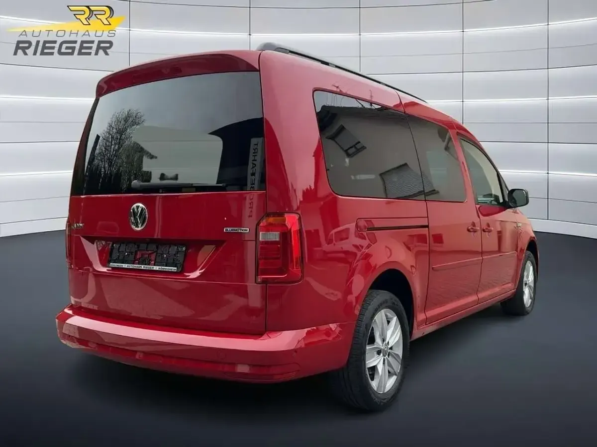 Gebraucht VW Caddy Maxi Comfortline 110 PS (80 kW) 2016 Kirschrot, kirschrot Van / Kleinbus