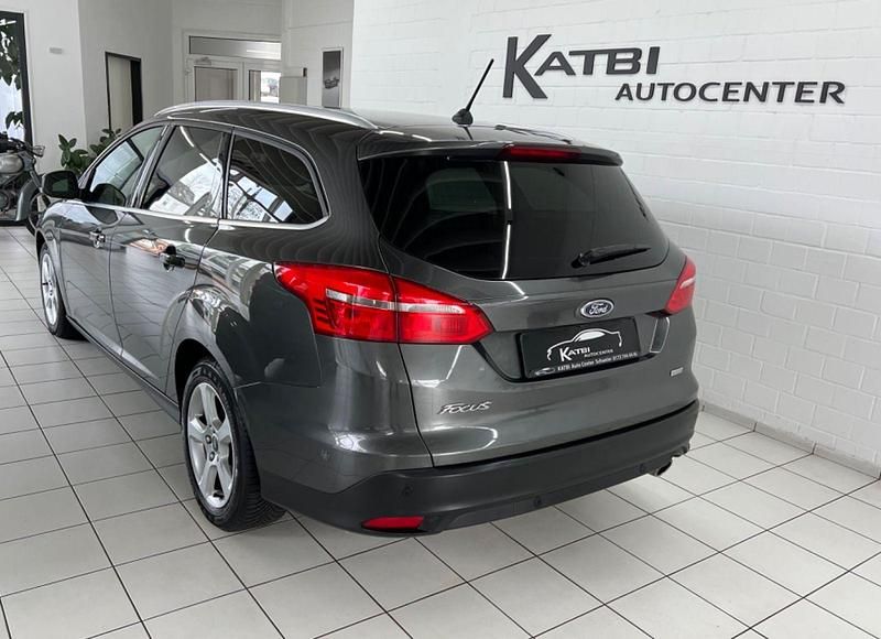 Gebraucht Ford Focus Titanium 150 PS (110 kW) 2018 Grau Kombi