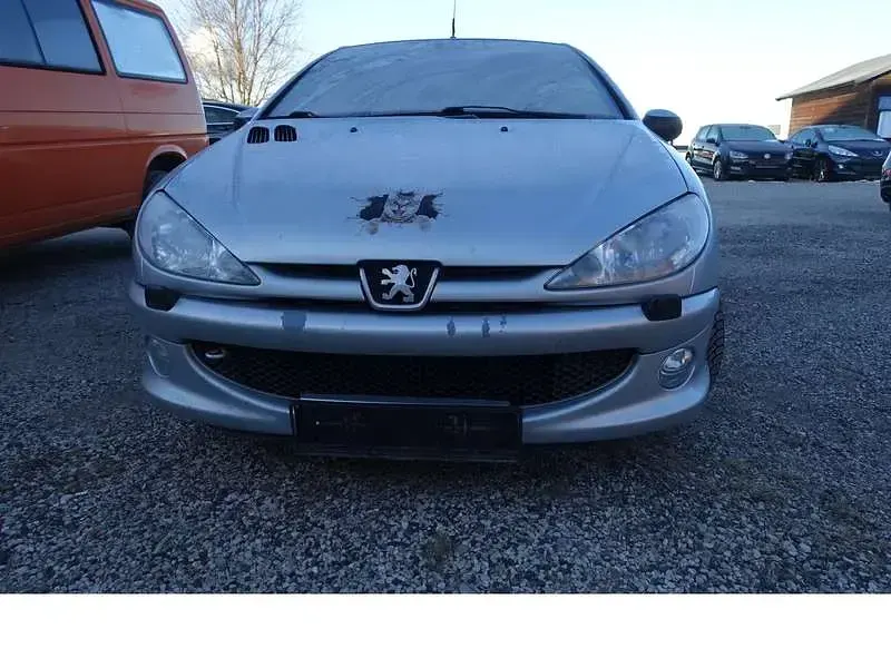 Gebraucht Peugeot 206 CC Platinum 136 PS (100 kW) 2005 Silber Cabrio