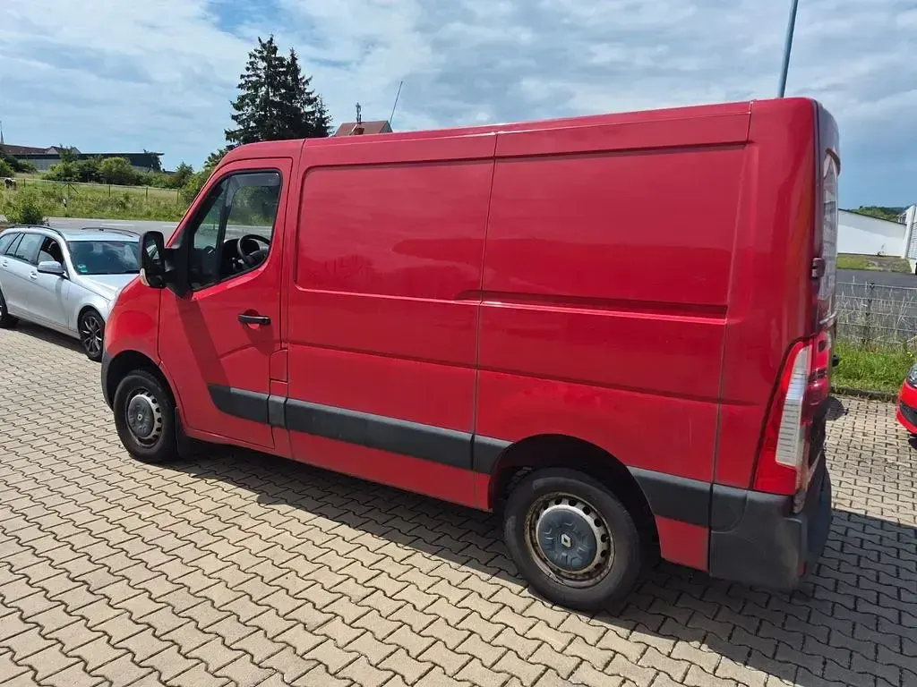 Gebraucht Renault Master 110 PS (80 kW) 2017 Rot Van