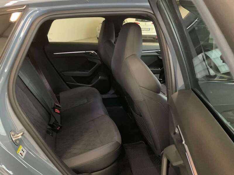 Grau Gebraucht 2022 Audi RS3 Kleinwagen | 49.800 € (Guter Preis) - Bild 1/4