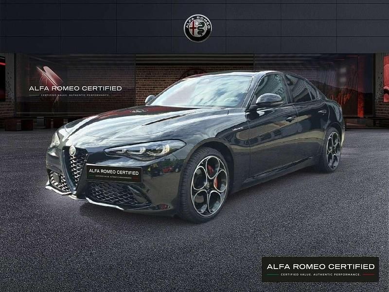 Nero vulcano Gebraucht 2025 Alfa Romeo Giulia Veloce Limousine | 56.890 € - Bild 1/4
