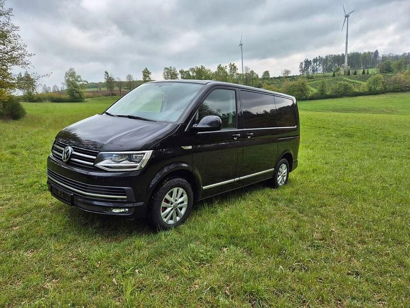 Schwarz Gebraucht 2015 VW T6 Highline Van | 35.300 € (Etwas zu teuer) - Bild 1/4