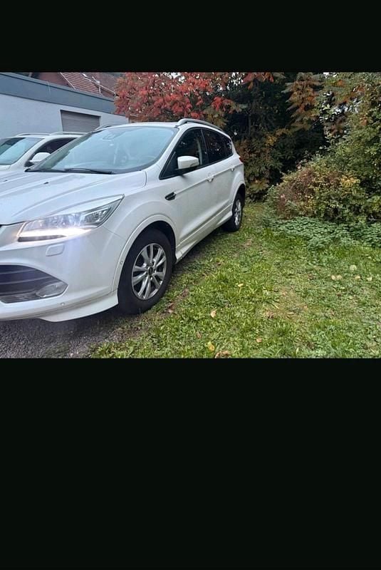 Weiß Gebraucht 2013 Ford Kuga SUV | 8.000 € (Fairer Preis) - Bild 1/4