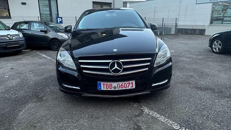 Gebraucht Mercedes R300 190 PS (139 kW) 2011 Schwarz Van / Kleinbus