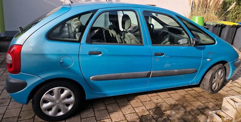 Gebraucht Citroën Xsara Picasso 115 PS (84 kW) 2000 Blau Van / Kleinbus