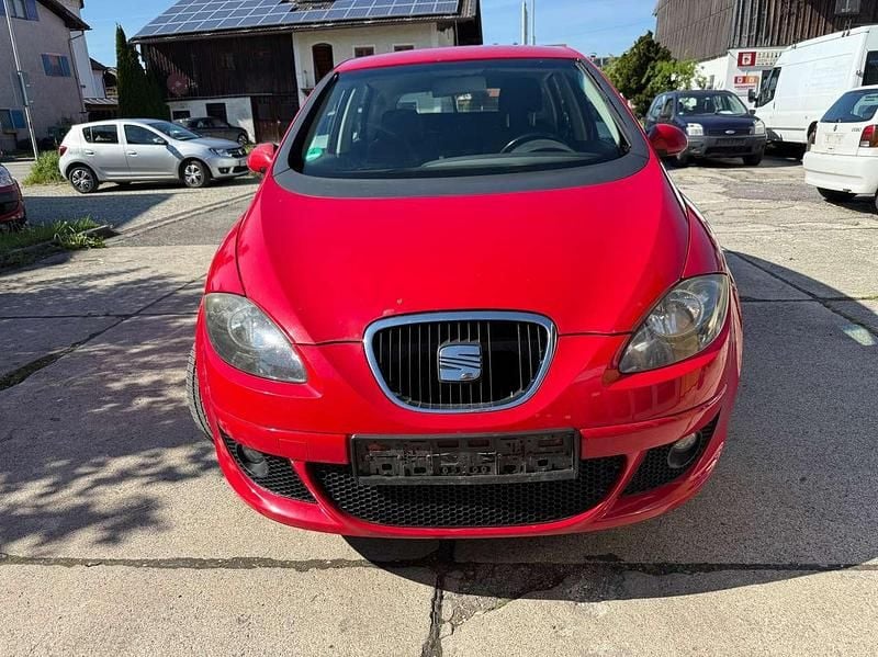 Rot Gebraucht 2005 Seat Altea Stylance Van / Kleinbus | 1.498 € (Guter Preis) - Bild 1/4