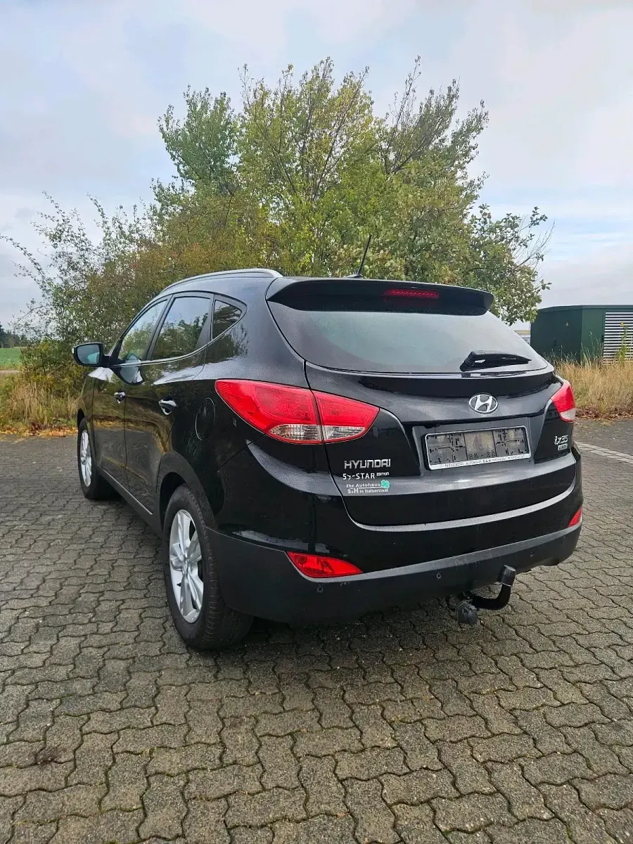 Gebraucht Hyundai ix35 115 PS (84 kW) 2013 Schwarz SUV