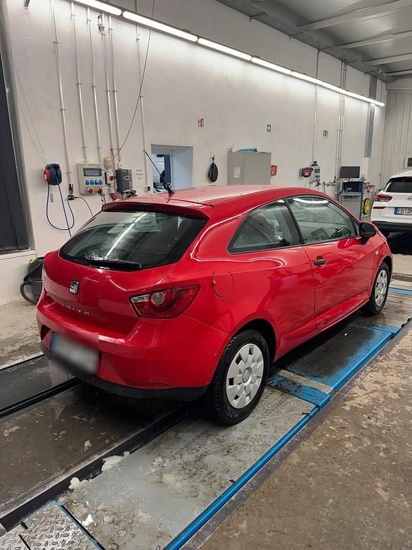 Gebraucht Seat Ibiza 60 PS (44 kW) 2011 Rot Kleinwagen