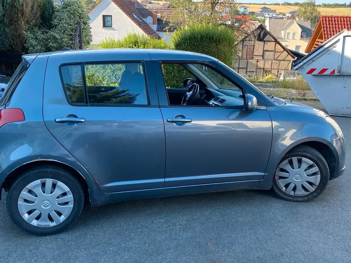 Gebraucht Suzuki Swift 92 PS (67 kW) 2006 Grau Kleinwagen