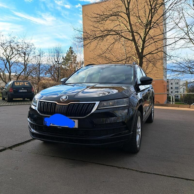 Schwarz Gebraucht 2020 Skoda Karoq SUV | 20.500 € (Fairer Preis) - Bild 1/4