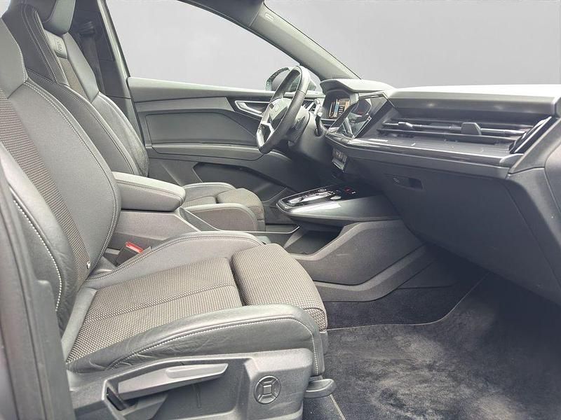 Gebraucht Audi Q4 e-tron S-Line 150 kW (204 PS) 2022 Grau SUV
