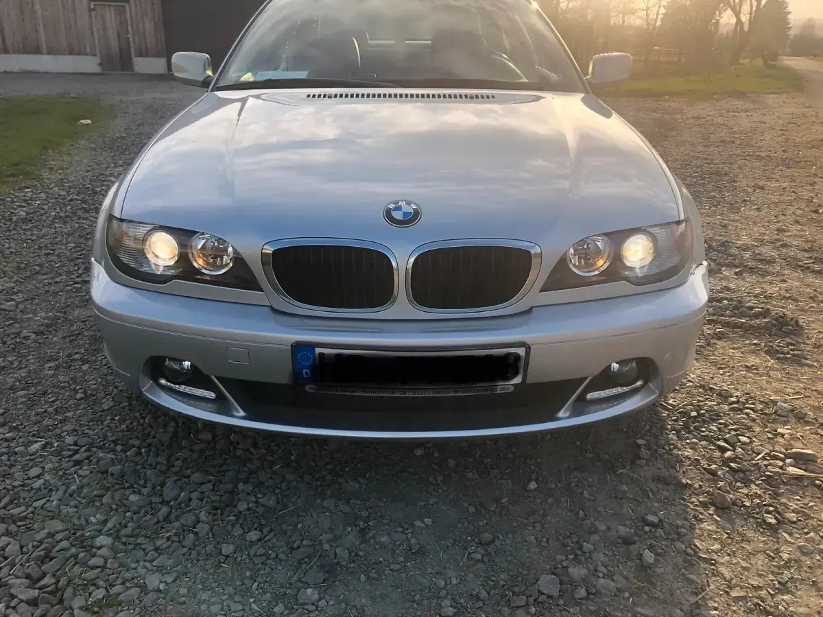 Gebraucht BMW 318 149 PS (109 kW) 2003 Silber Coupé