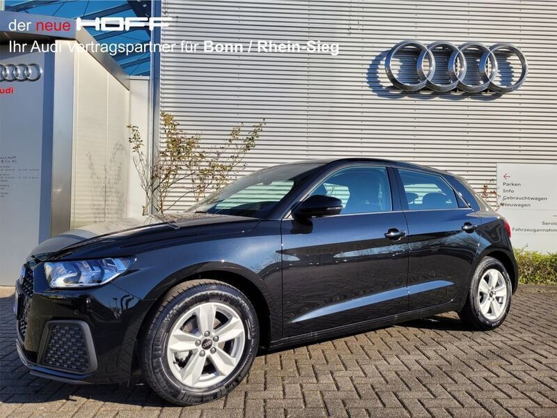 Schwarz Neu 2025 Audi A1 Sportback Kleinwagen | 22.975 € (Superpreis) - Bild 1/4